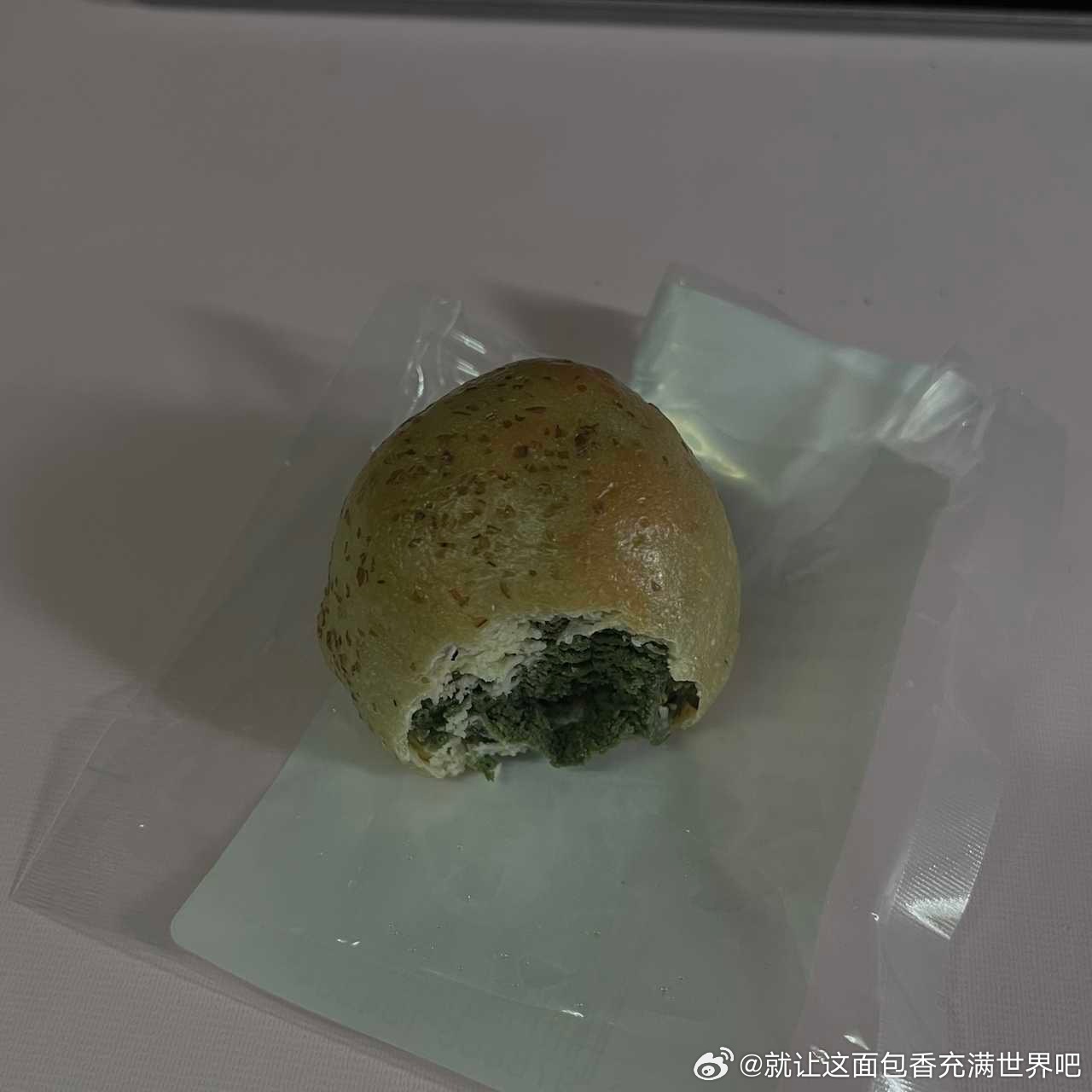 测报我分享一个苦抹茉莉碱水球好好吃呀。茉莉调味非常好吃，缟纻不喜欢抹茶但由于这个