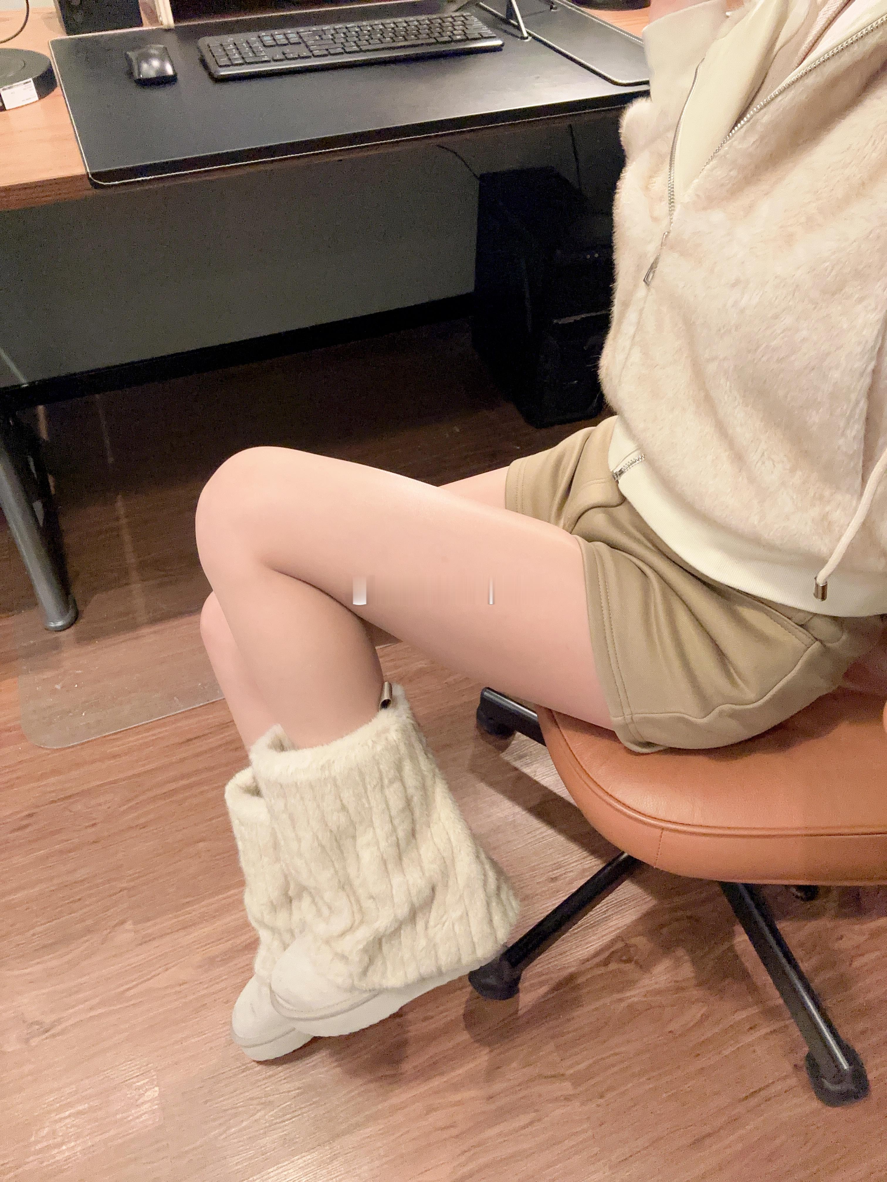 今天是毛茸茸的「玉肌™ 」璃绫lingtouch