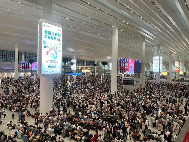 台风“桦加沙”强势来袭，广东全省铁路网络首次全面停运！

9月24日，广东省内所
