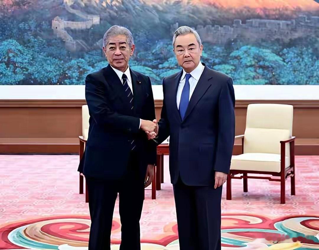 留给日本的机会不多了！
日方去年12月开始先后十波代表团访华，只有最近岩屋毅得到