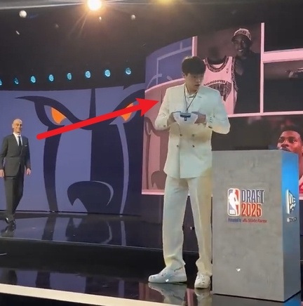 小卤蛋乐呵的，新赛季有机会照顾一下。[喵喵]nba选秀大会杨瀚森第16顺位被开拓