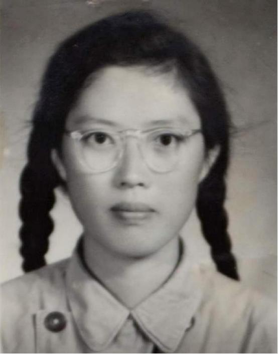 上甘岭英雄团长，结婚多年后才发现，妻子的舅舅是蒋介石头号权臣。
 
 
1952