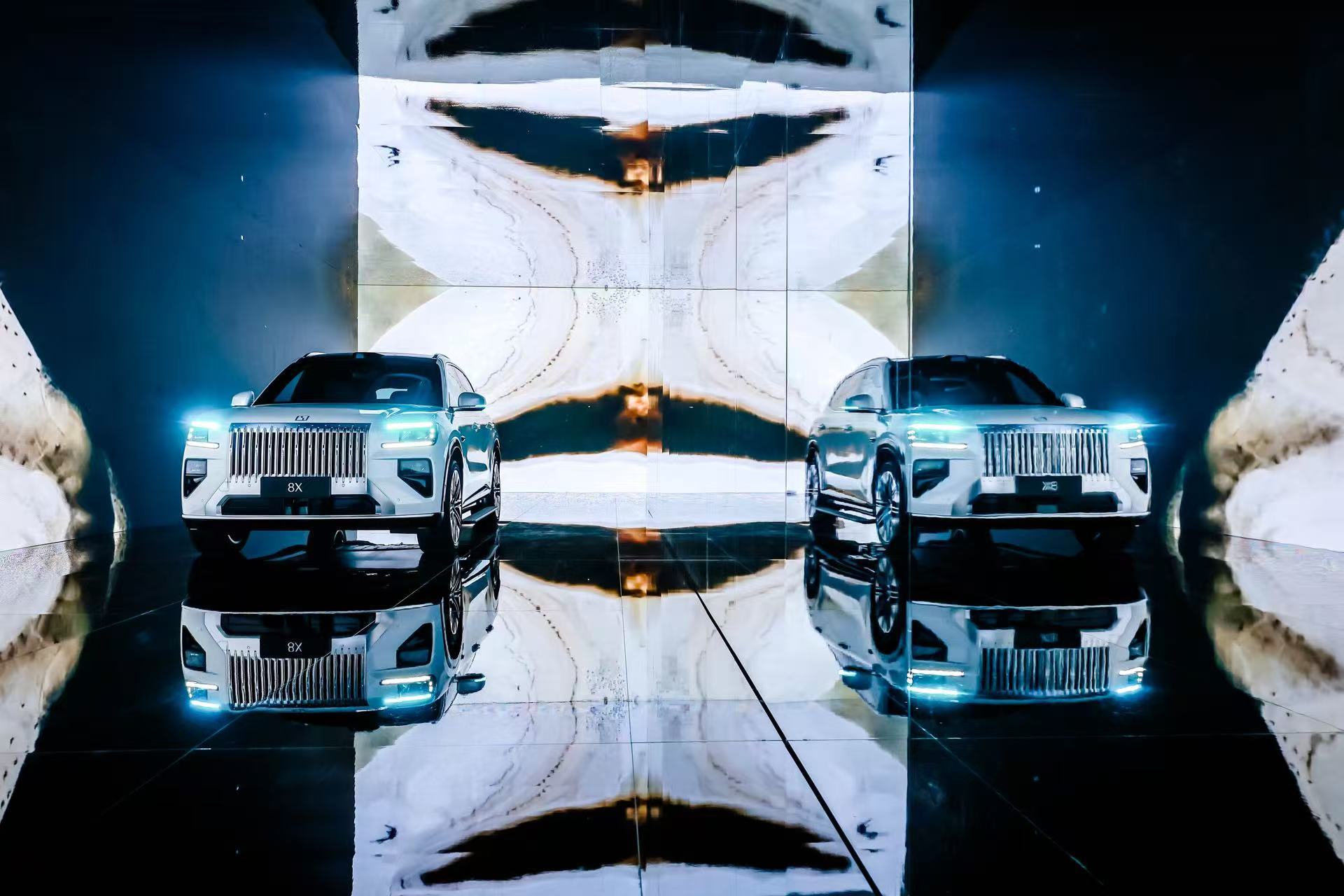 极氪8X预售37.68万起 极氪8X在大气外观和性能舒适上，更能满足家庭用户的情