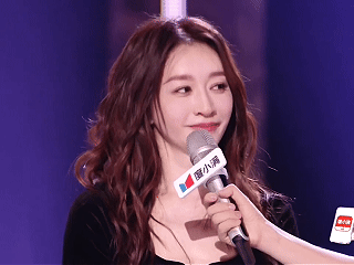 李小冉50岁正是超越自己的年纪 你好星期六 50岁又怎样，李小冉不被年龄框住，在