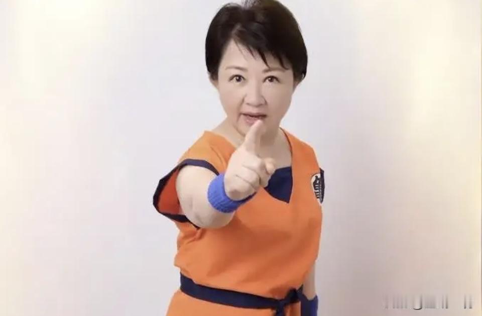 国民党主席选举明天就投票，卢秀燕这颗“定盘星”还憋着不表态，比候选人本人还让人揪