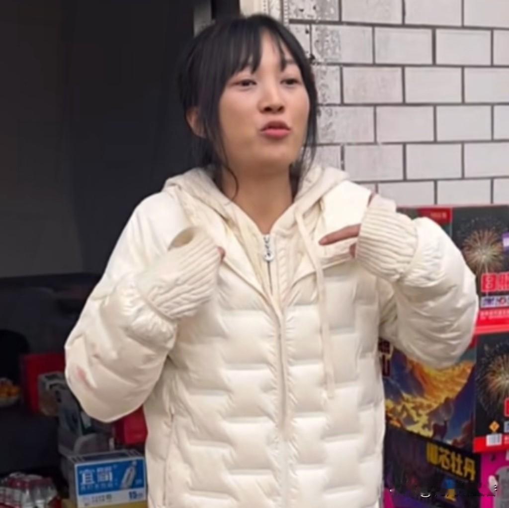 1月24日定档！
呆呆突然官宣直播，
爆火后拒带货隐身  这次藏啥惊喜
 
呆呆