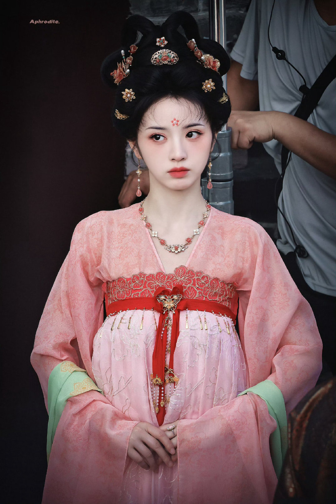恭喜武祯殿下杀青咯 ​​​