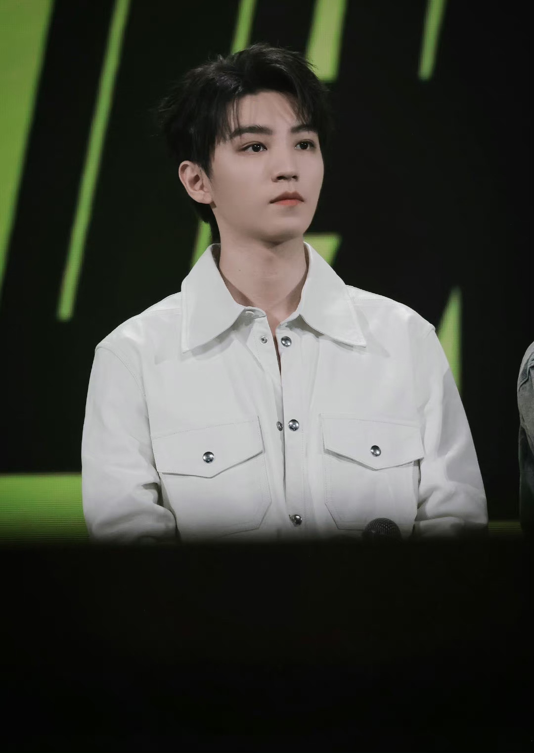 #王俊凯成都人气#王俊凯成都线下人气也太绝了吧，好羡慕在现场的每一位呢，能够感受
