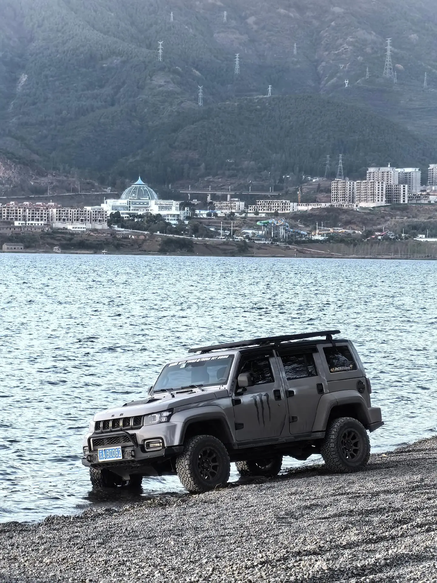 看，有点帅吧。bj40