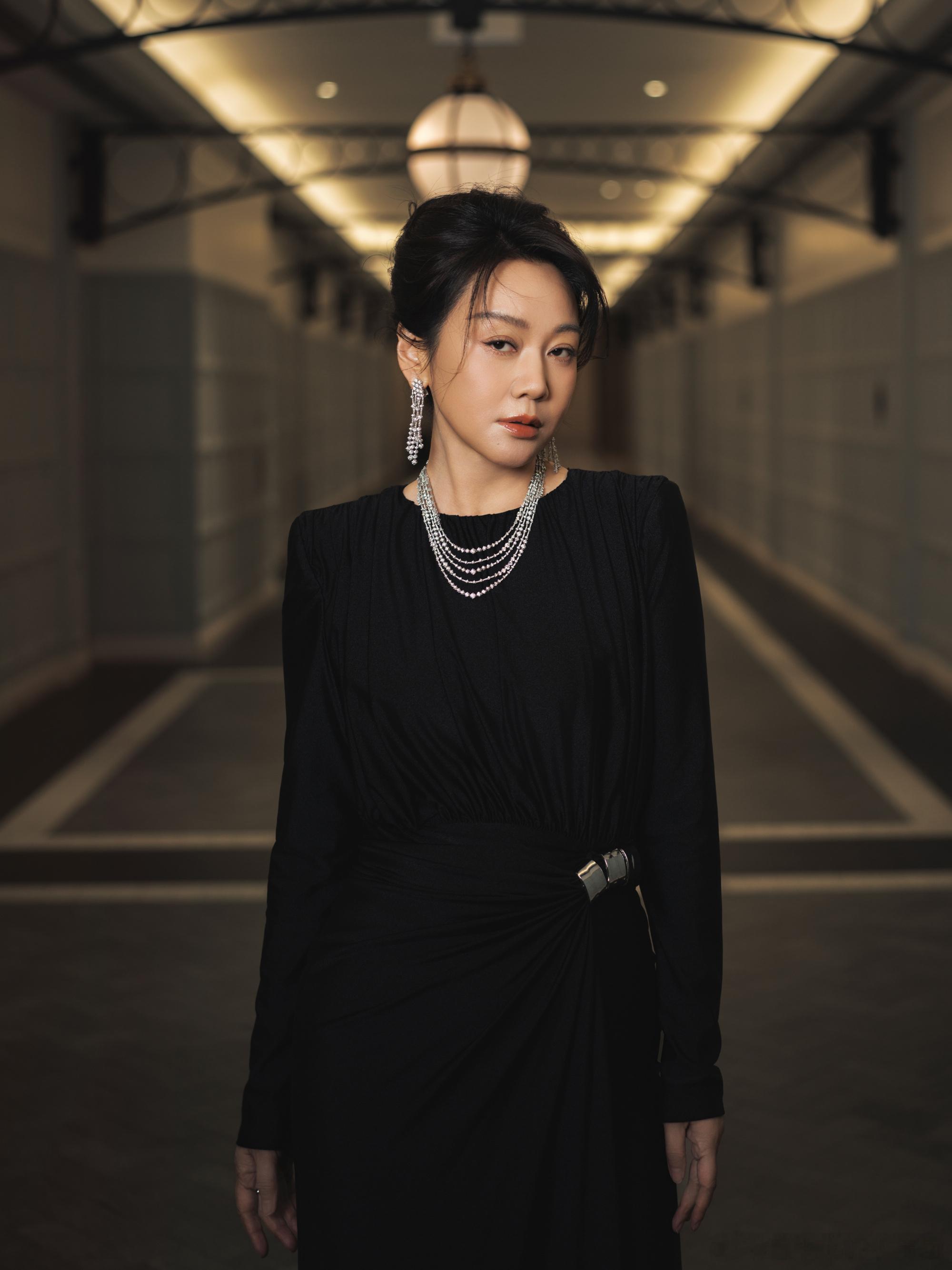 魏大勋回应和闫妮的合作舞台 被魏大勋的真诚戳中！大大方方回应舞台状态，承认当时没