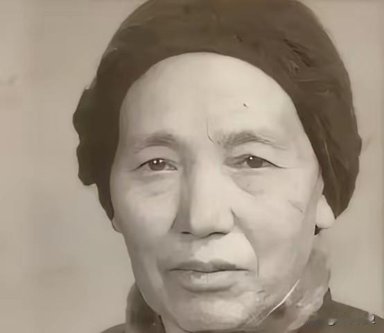 1941年，山东一伪乡长嫁女儿，任大娘被请去帮忙。期间，一个伪军告诉她，马上要放