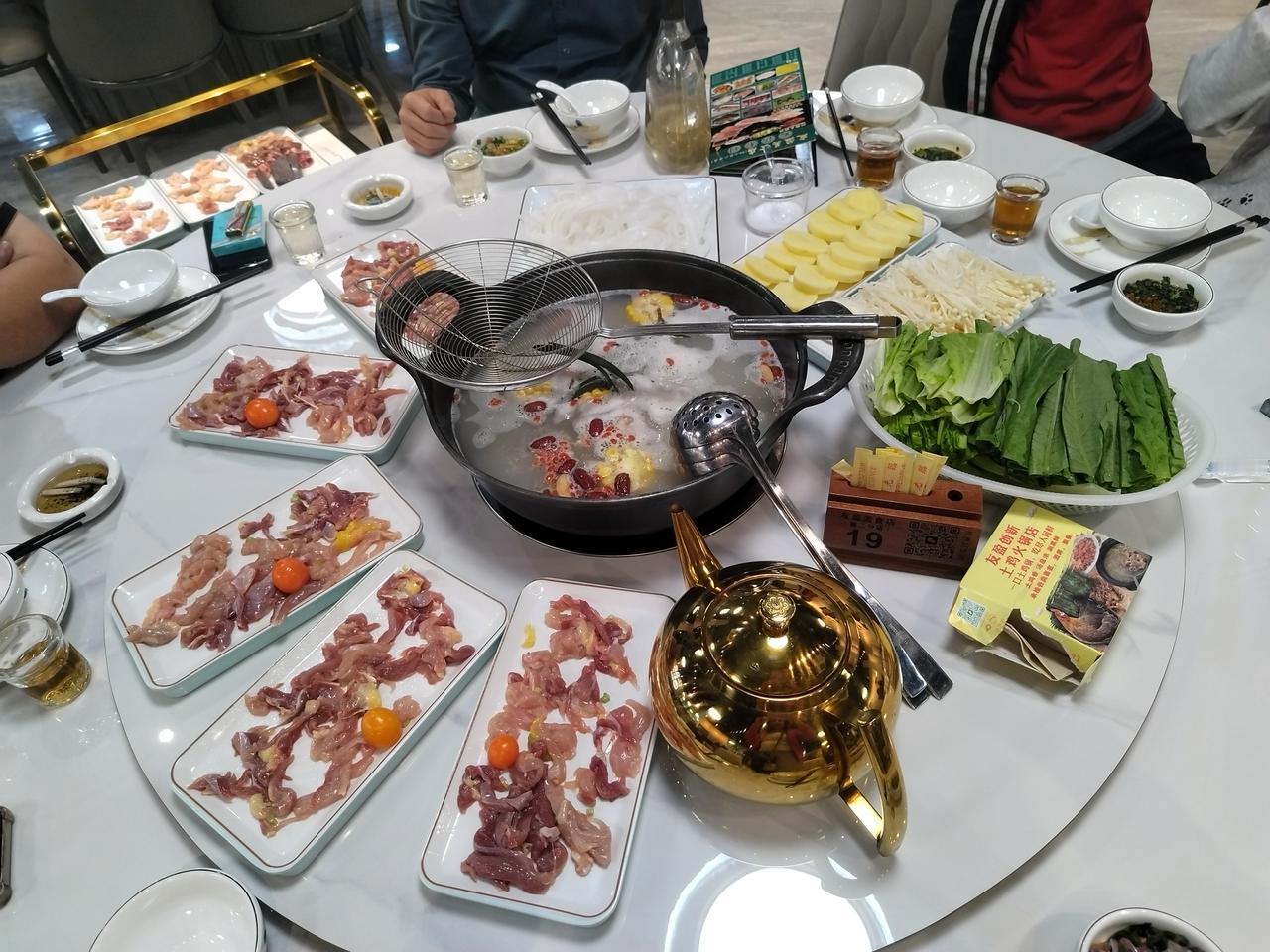 最好的养生之道是什么?最好的养生之道是什么?
很多人花大价钱买补品、跑养生馆，以