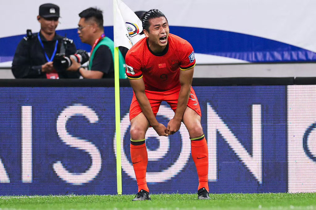 国足争气！拿下传说中“强大”的印尼，重回争四行列。本场国足做的最好的就是无球跑动