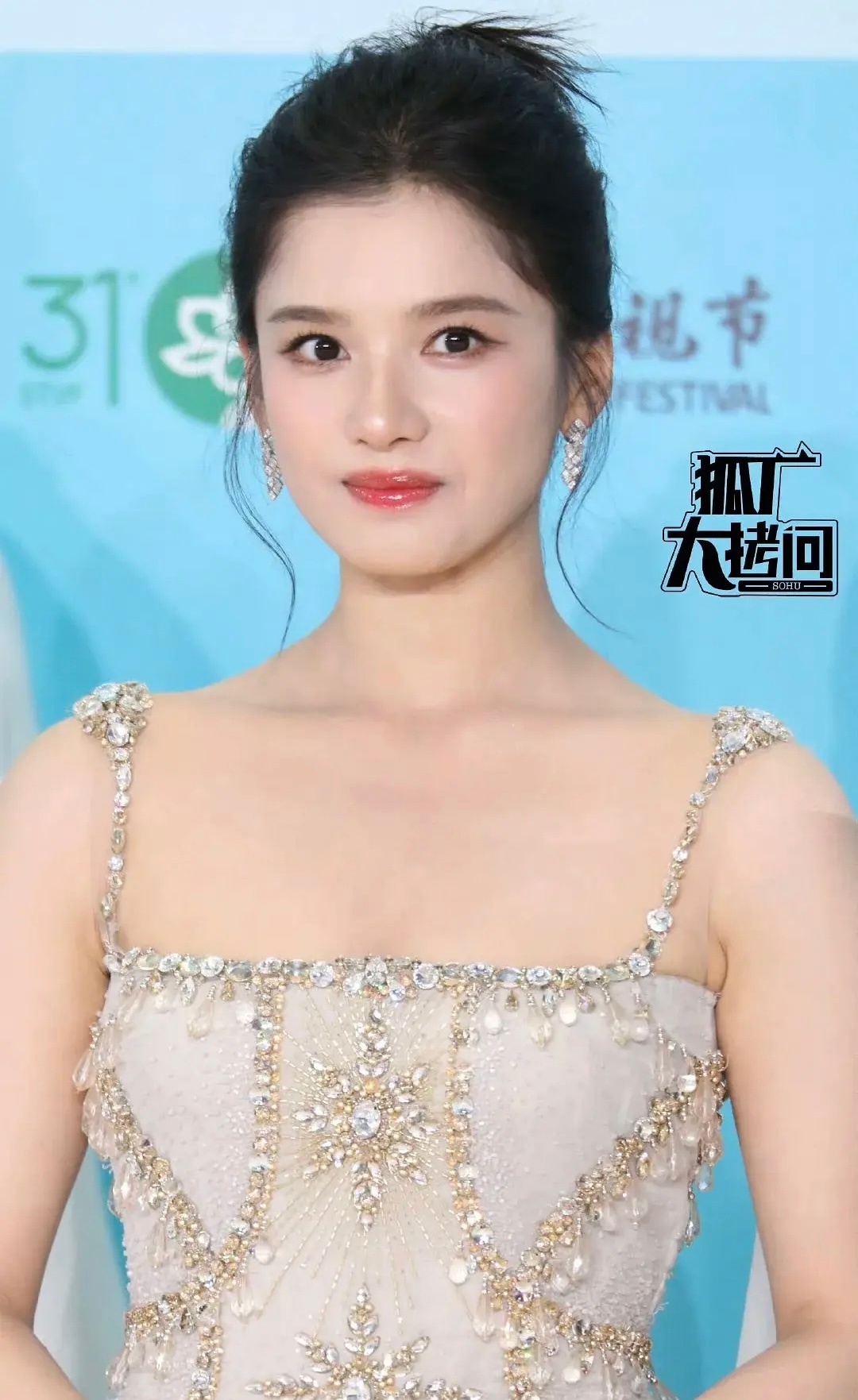 张婧仪太恐怖了 生图堪比精修完全公主啊👸 