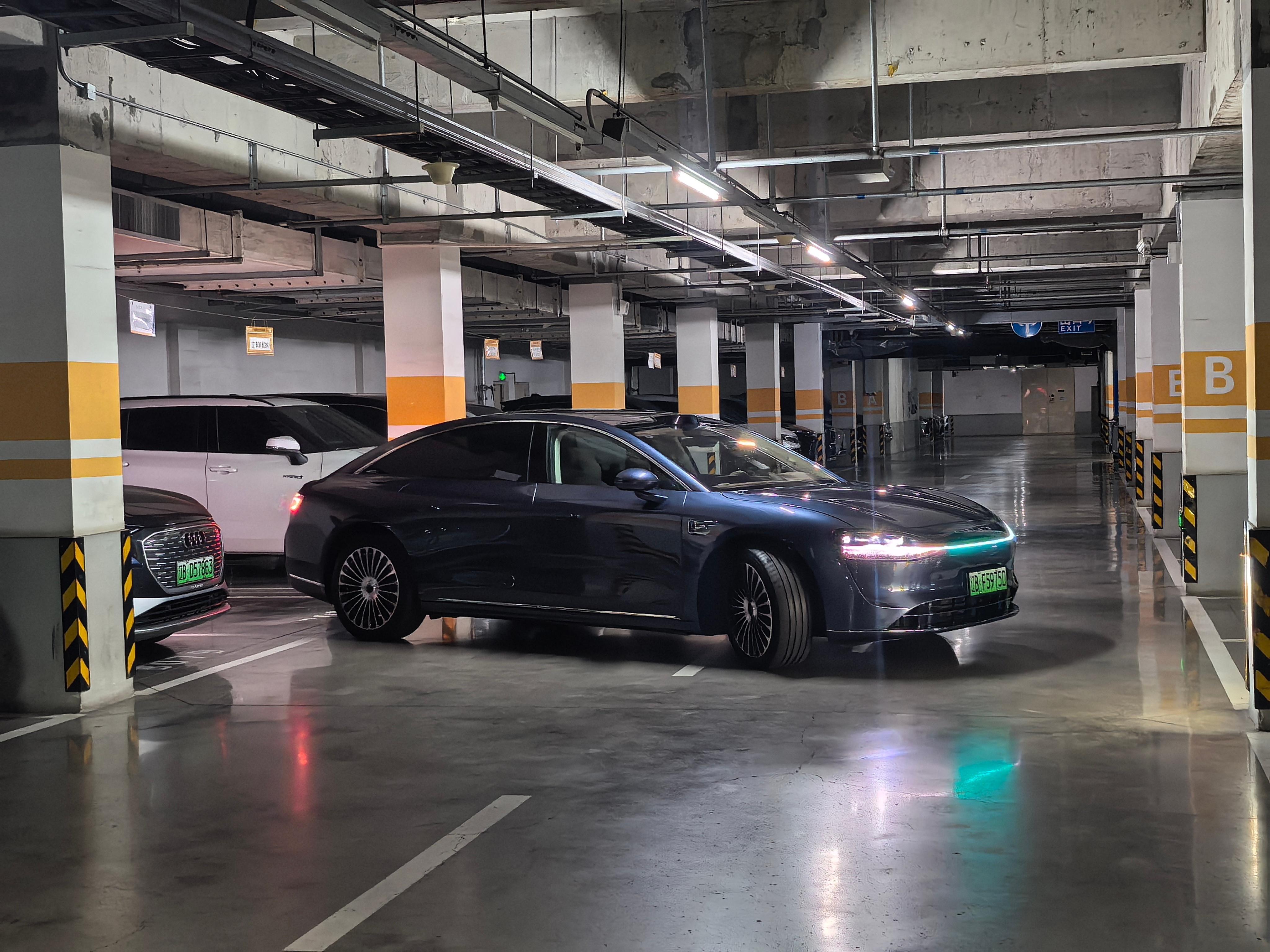 明天开始，节奏就紧凑起来了先去漠河参加个冰雪试驾活动回来拍几条视频，穿插几个出差