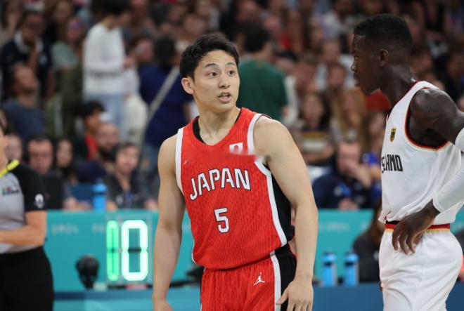 王健：若两国育成&发展环境完全一致 中国男篮应甩日本男篮几条街昨日巴黎奥运会男篮