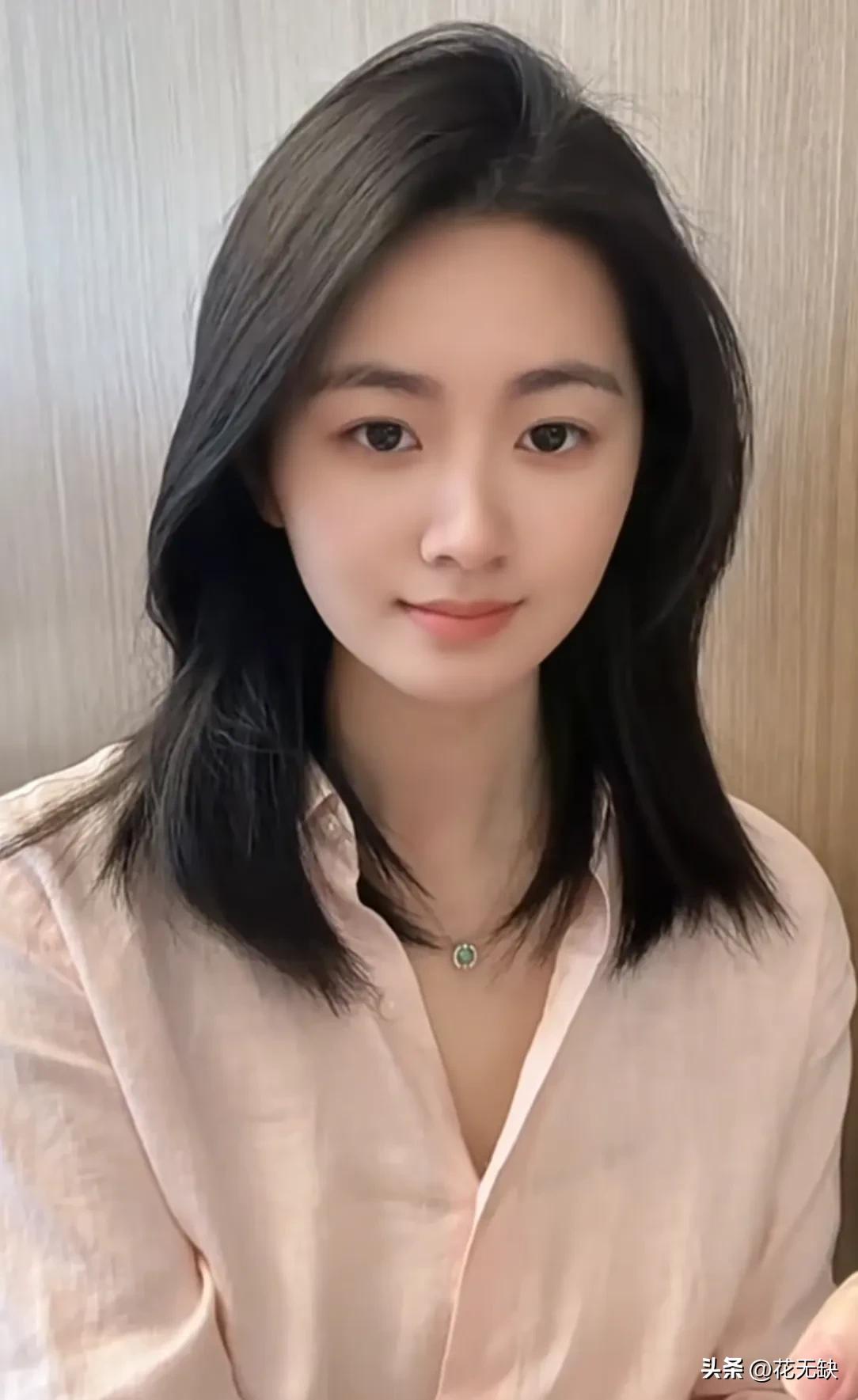 你的温柔浅笑胜过世间一切美好。