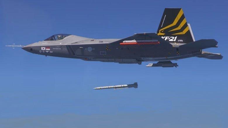 KF21试射流星BVR导弹。 ​​​