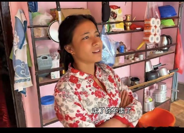 尼泊尔大网红小刀回归了，米格拉不离不弃，从小女孩到孩子妈妈，当初不看好这段婚姻，