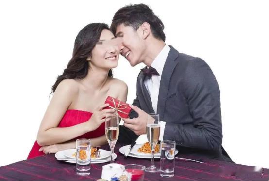 浙江杭州，女子吃饭时，看上了一男子，当晚就和他发生关系，男子告诉女子，他有老婆孩