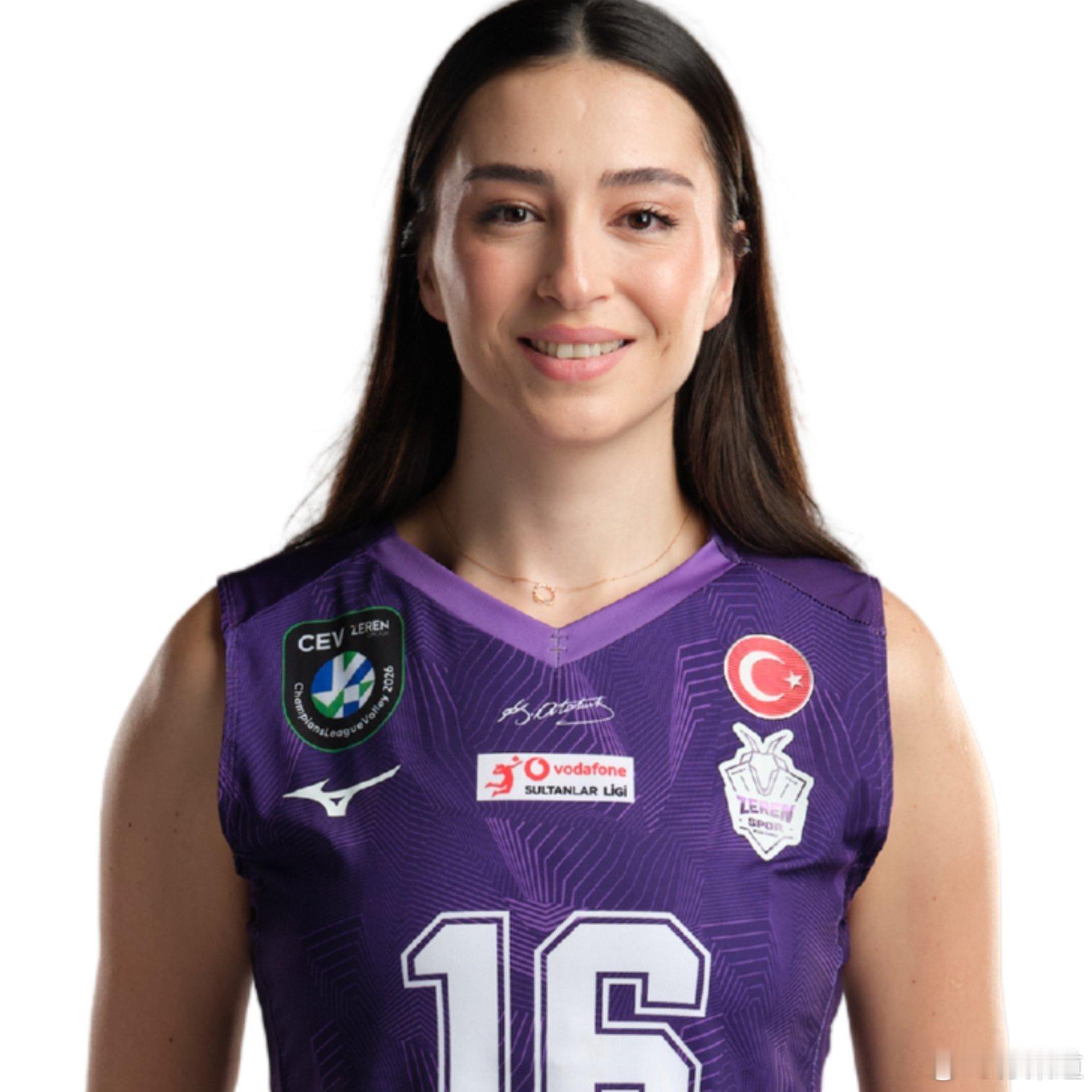 国际排坛动态泽仁体育关于萨利哈·沙欣的伤情说明“我队球员萨利哈·沙欣在对阵土耳其