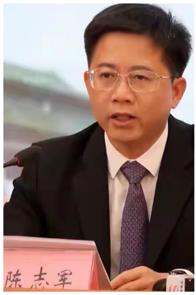 东莞市的陈志军官宣被查

陈志军，出生年月及前期履历不详。曾任东莞市城乡规划局副