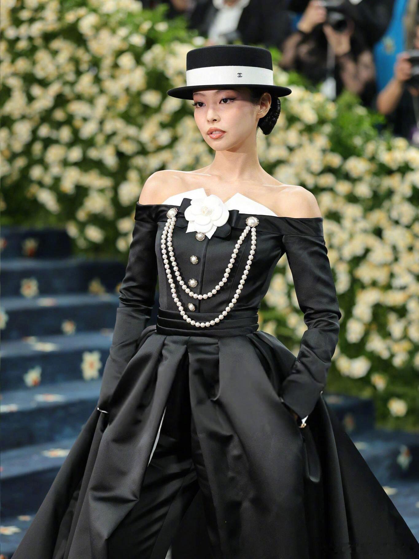 2025让我印象深刻的女宝造型看完像做了套眼保健操！ 