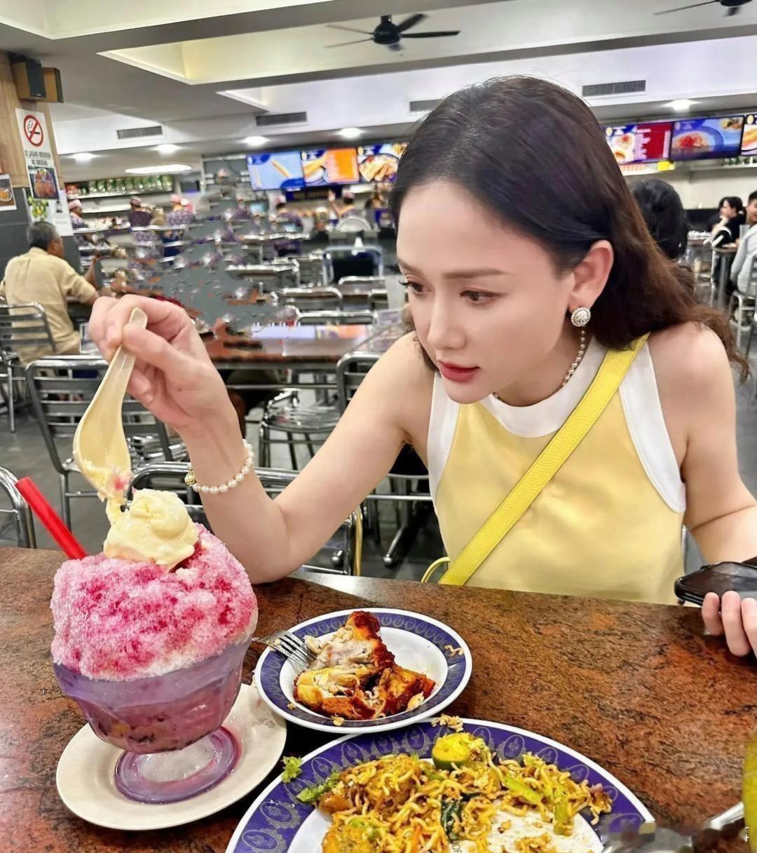 第﻿1张确‏﻿实有点认‏‎不出⁠‌‌是陈乔恩‏，‍‏第‏2张﻿看‍着‍就‍又正常