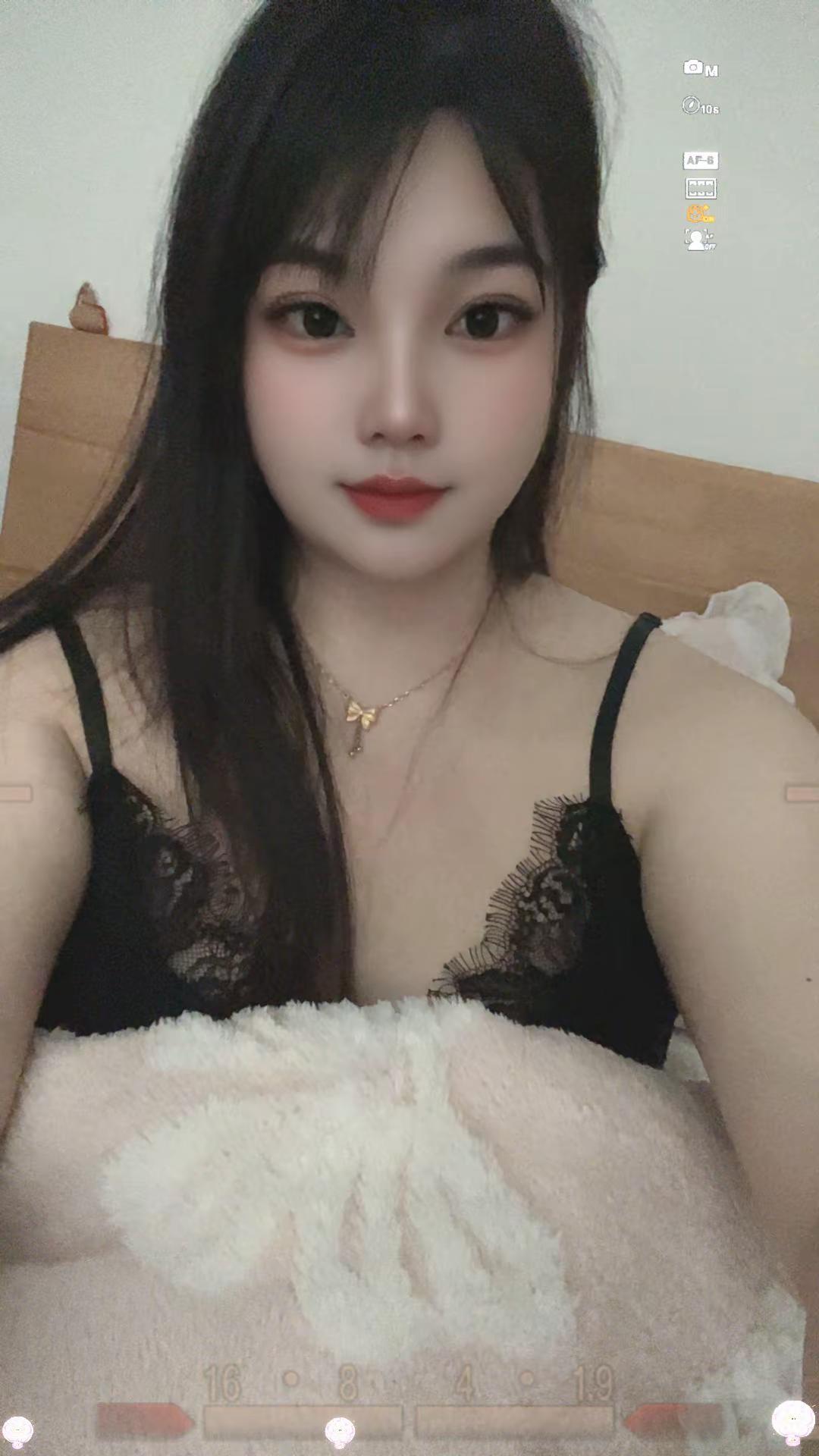 只想瘦下来穿吊带