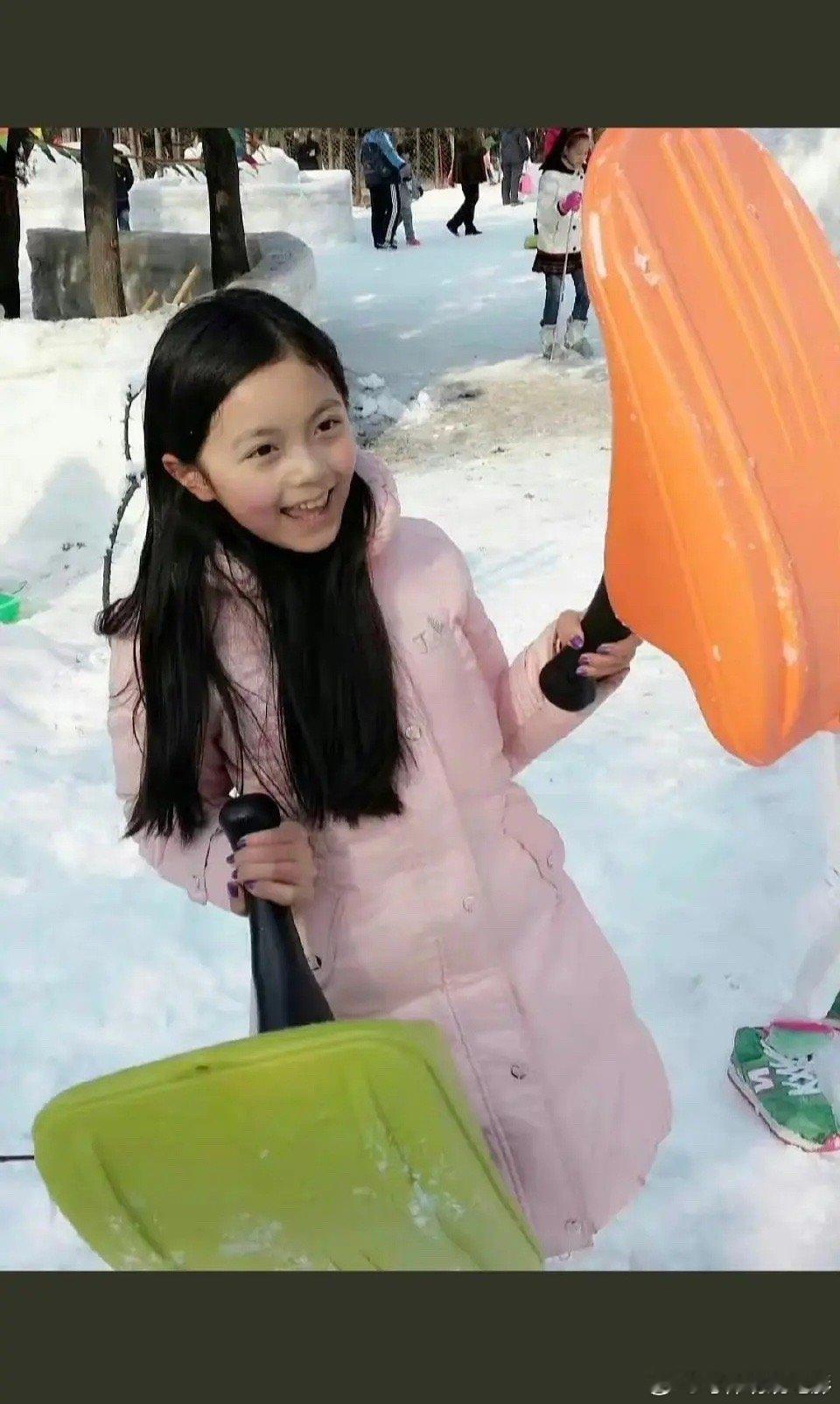 赵今麦的童年照，原来从小就是这么可爱 ​​​