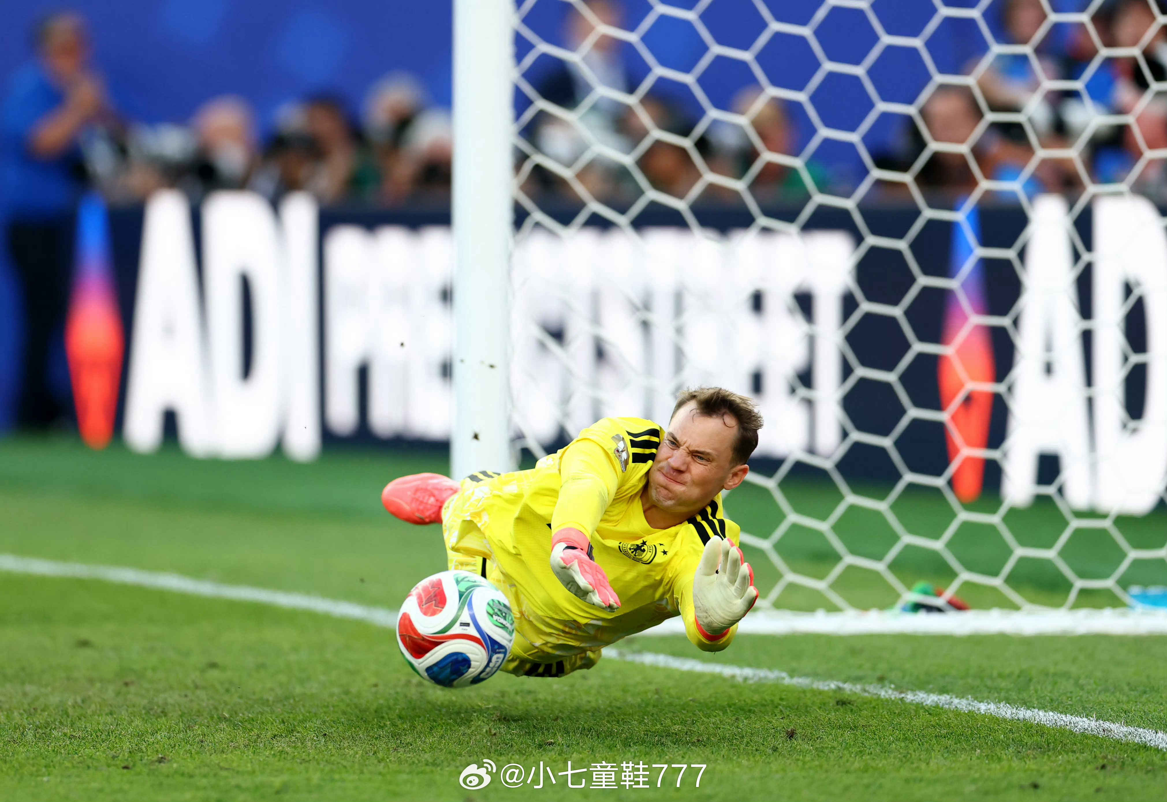 德国4比5巴拉圭美加墨世界杯1/16决赛，德国vs巴拉圭。上半场恩西索头球破门首