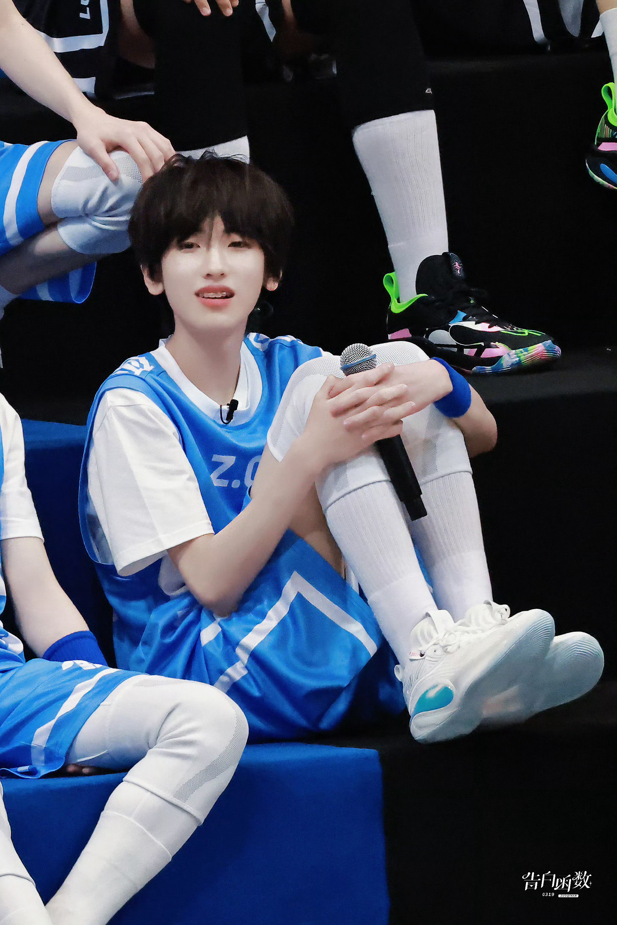 左奇函💙zqh 我们问心无愧 辛苦大家24小时极限参与 左奇函突围加油 选到自