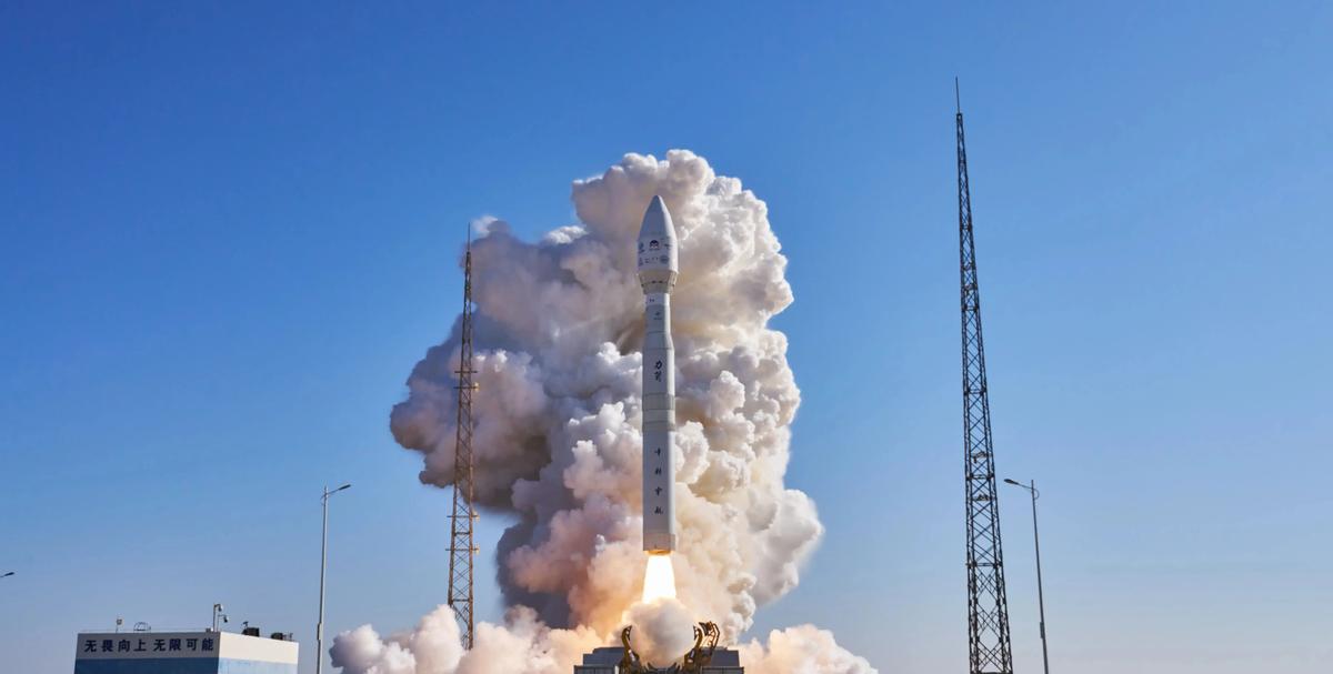 美国东部时间12月13日，SpaceX因为“危险的近距离接触”把中国和其星链卫星