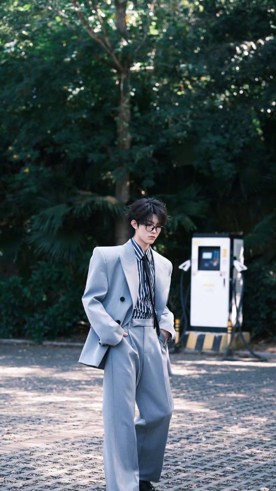 苏新皓害羞了 台下欢呼声越响苏新皓越害羞，脸红局促，小甜豆青涩又可爱