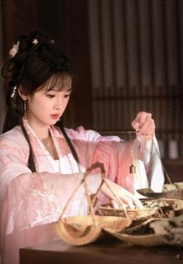 《锦月如歌》里的宋陶陶竟是“最丑”林黛玉，果然人靠衣装 ​​​