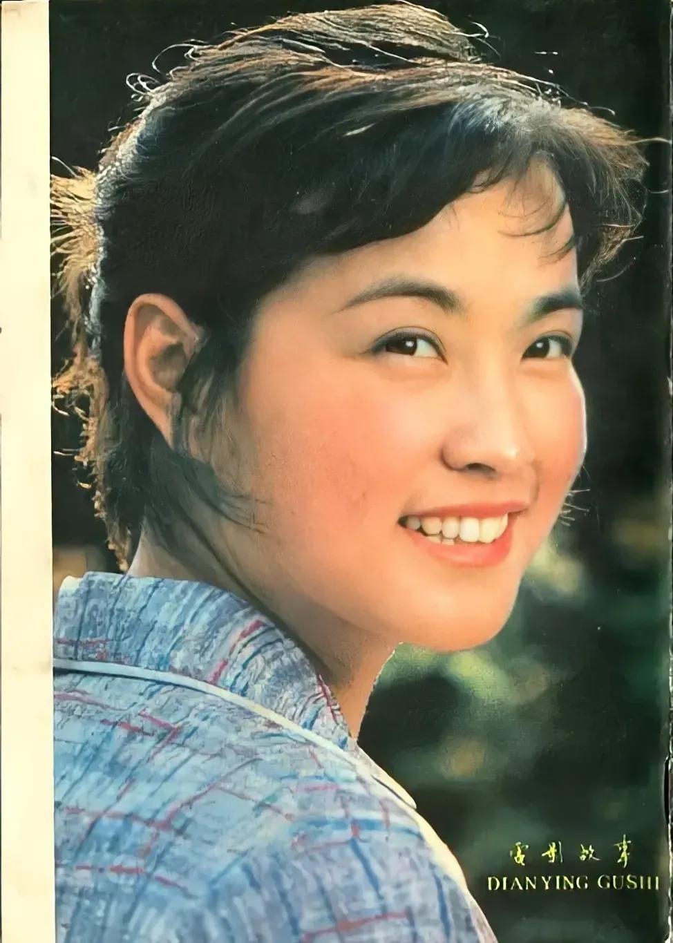 《电影故事》封底
刘晓庆 李秀明 陈冲 张金玲 姜黎黎 向梅
