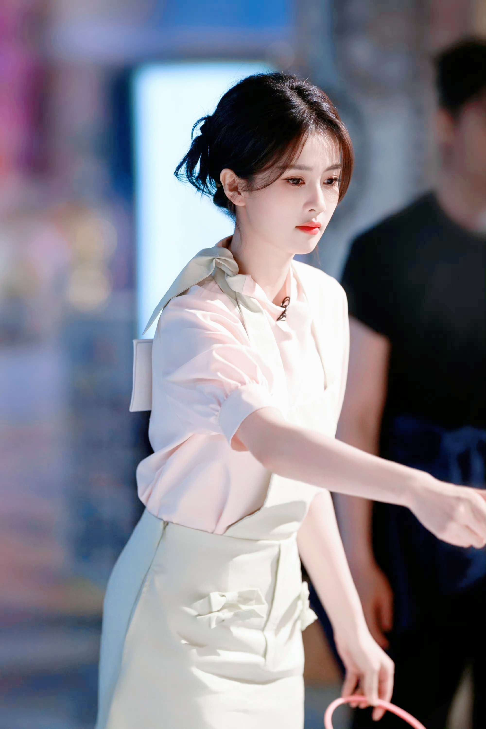 白鹿发型师方可审美 谁不喜欢白鹿这张妈生脸啊 可盐可甜什么风格都能驾驭有效出圈 