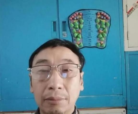 现在中国面临的最大问题，其实不是台湾问题，也不是和美国、日本之间的分歧，咱们如今