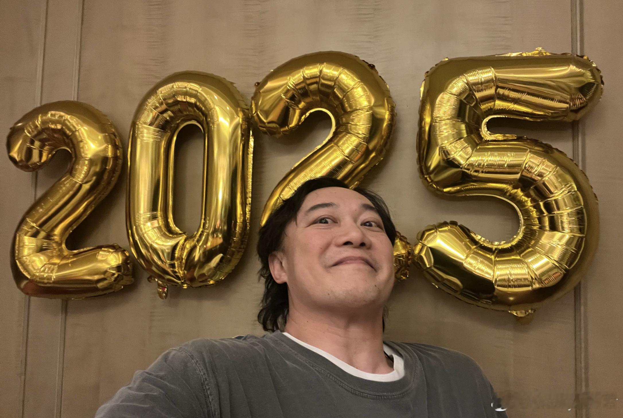 陈奕迅微博在线 上线看看网上是怎么说自己去世的[允悲][允悲] ​​​