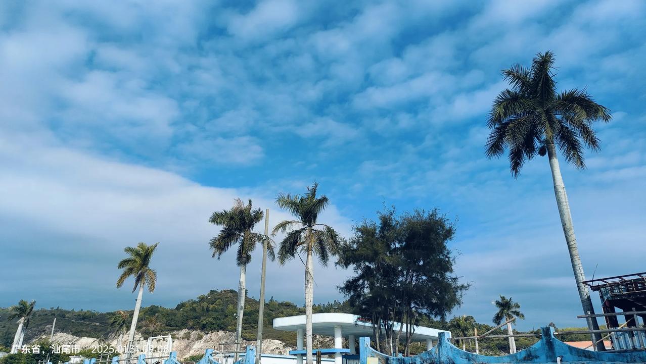 为了不背中考分流的骂名，国家也是煞费苦心
这个破解之道就是综合高中。
很多人根本