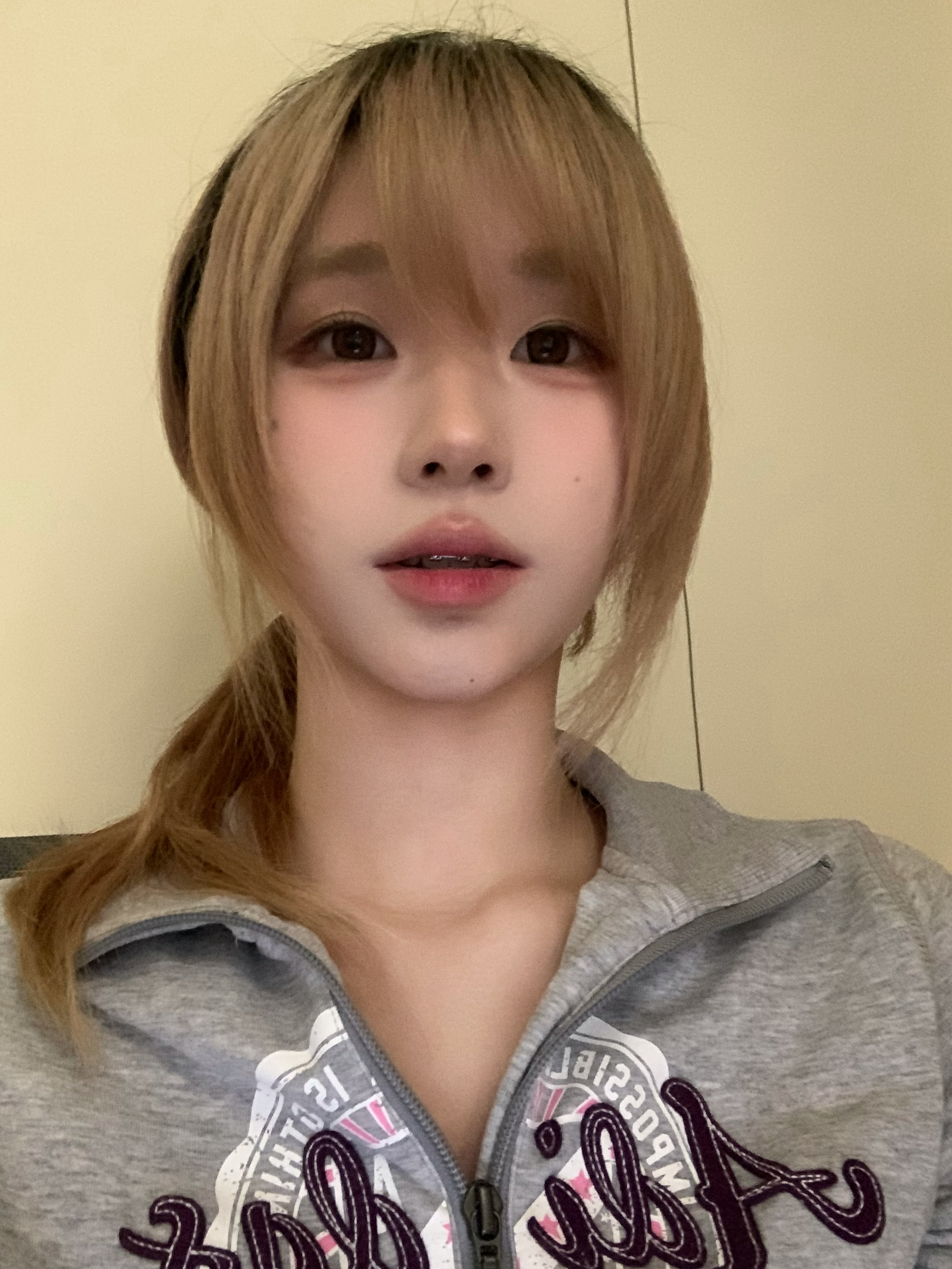 昨晚直播偷摸拍的一张 