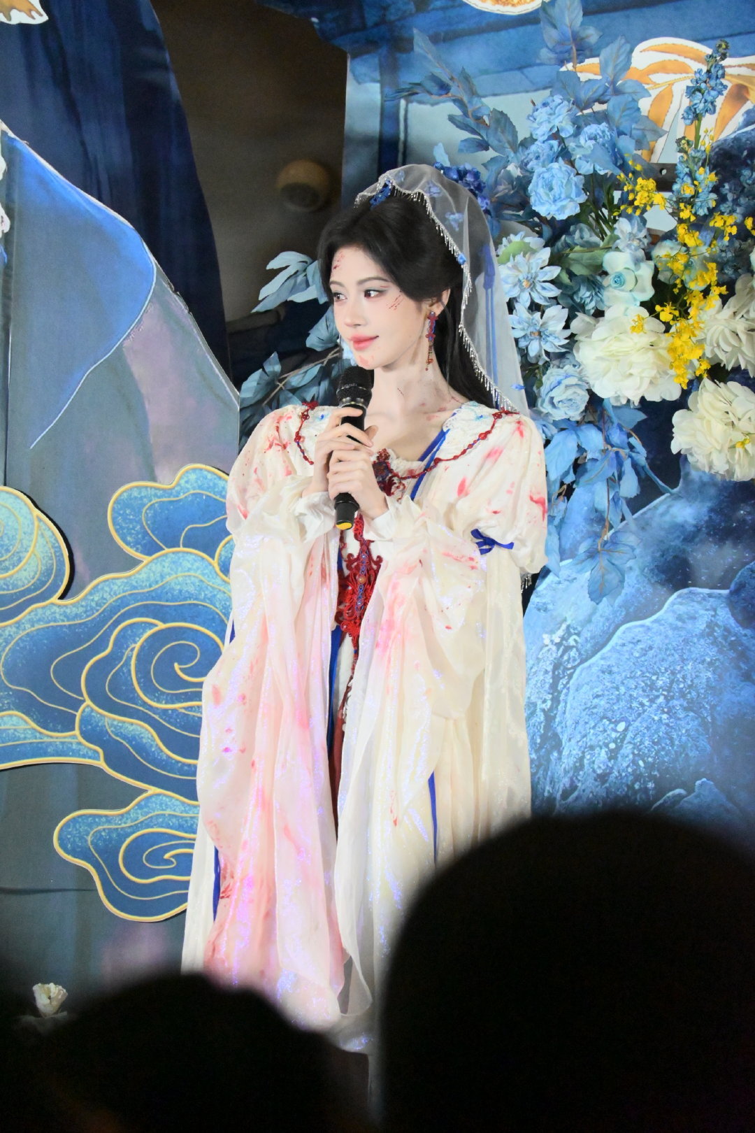 🍊💙鞠婧祎苏绿夏 🍊💙鞠婧祎万花世界 “快给自己加把劲，再走走就到了呀”