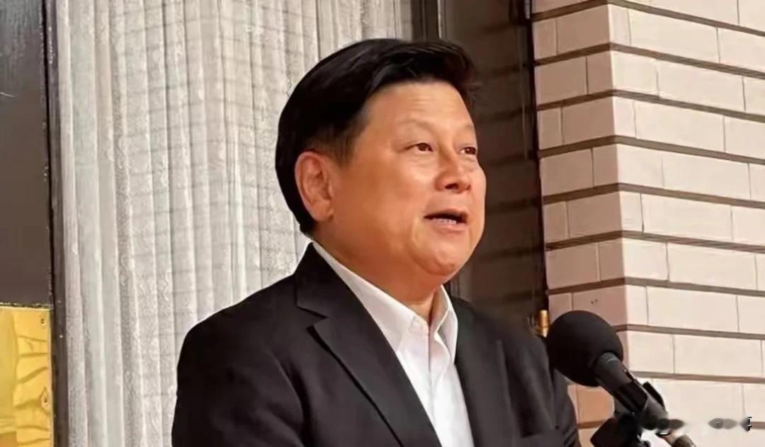 傅岷萁宣布蓝白将设“在野党特侦组”追击贪腐！
    《立院职权行使法》修正案三