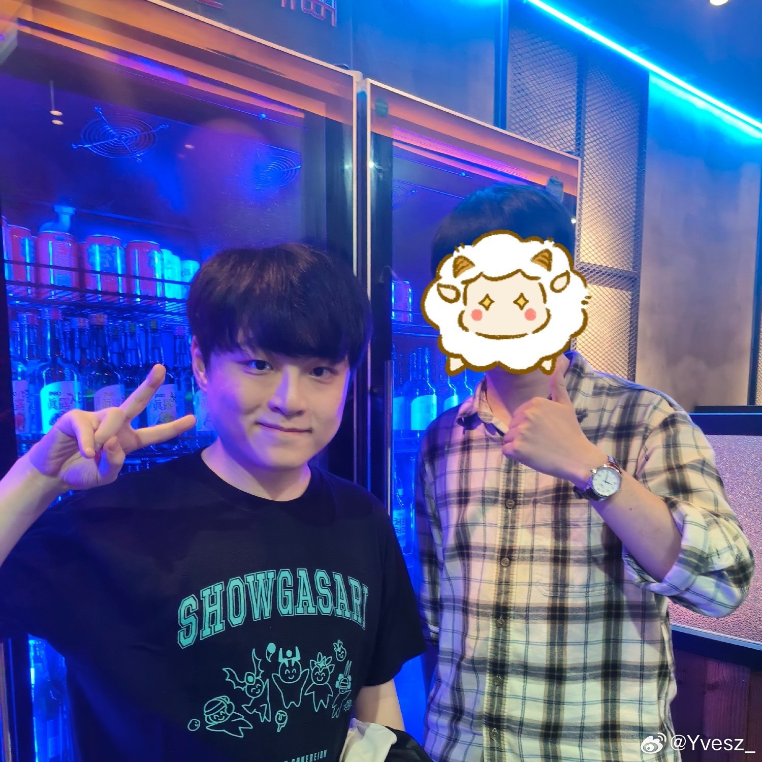ShowMaker帮粉丝买单这个粉丝不懂事了哈！怎么还让许秀买单了呢？远来是客啊