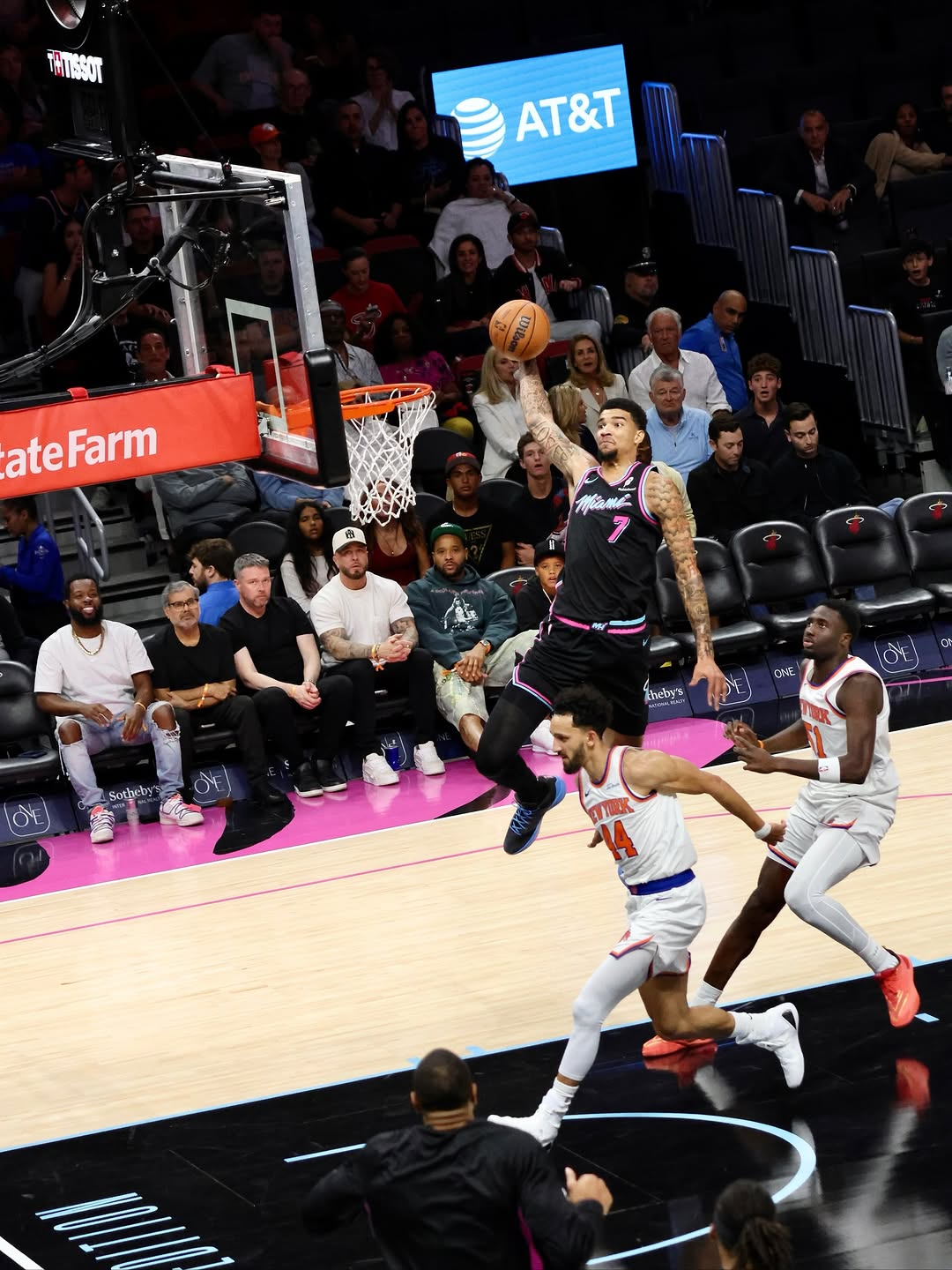 是否觉得自己在出场时间更多时会打得更好？韦尔：“我觉得任何人都会这样，你会更有比