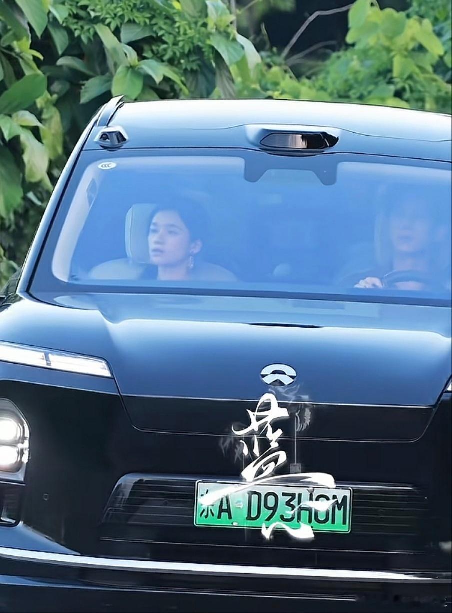 李现开的这车好像很帅的样子啊！蔚来全新es8蔚来李现