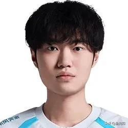 你知道中国赚钱最多的职业选手，是哪项体育赛事吗？篮球？足球？不，是电竞，是英雄联
