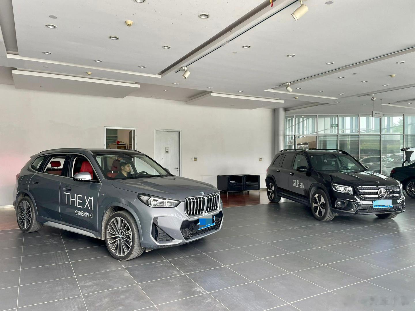 豪华入门级Suv，奔驰GLB和宝马X1，你们会怎么选择？ ​​​