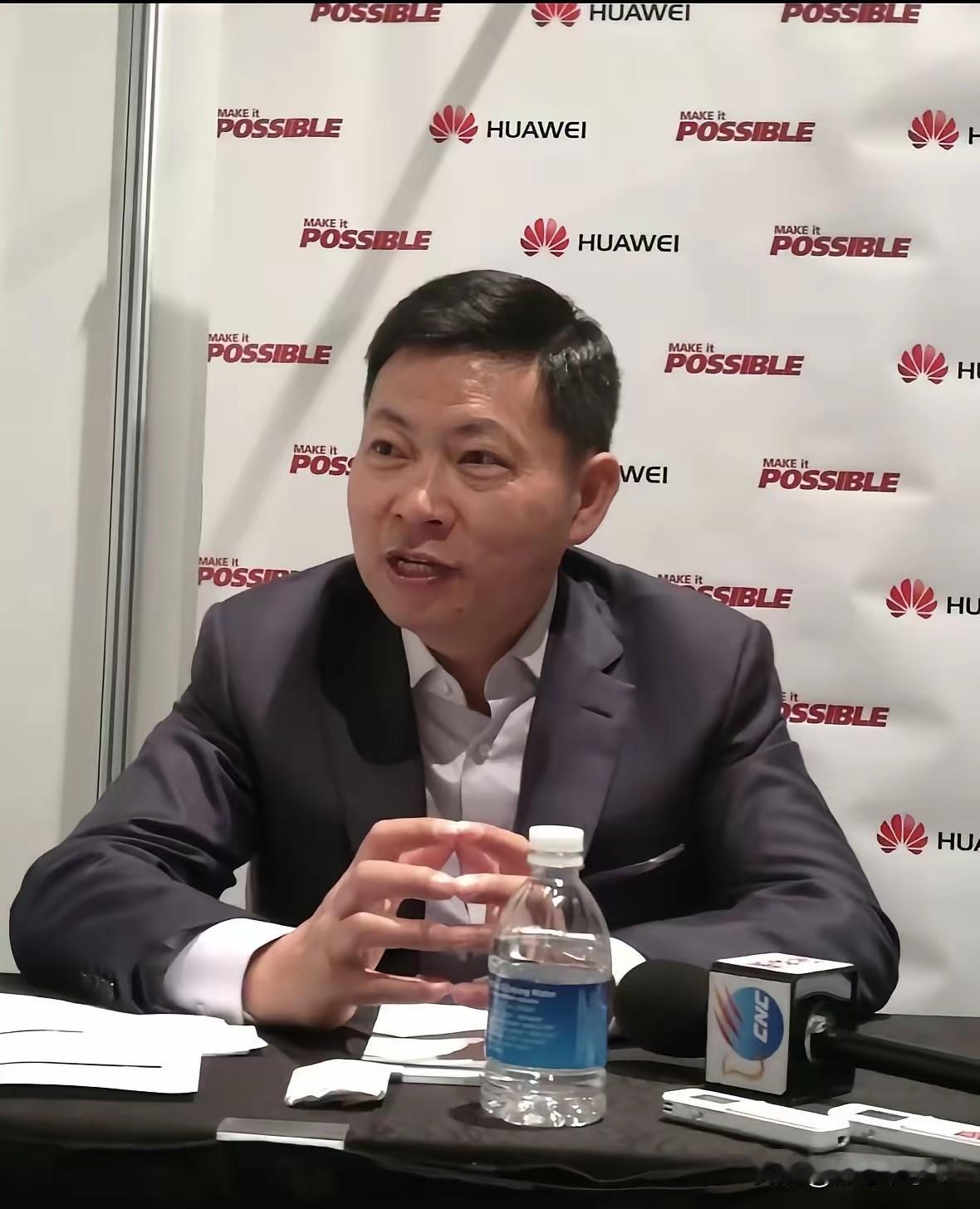 余承东说，任总一直跟我提醒，首先汽车就是汽车，所以要把质量搞好！任总经常敲打我。