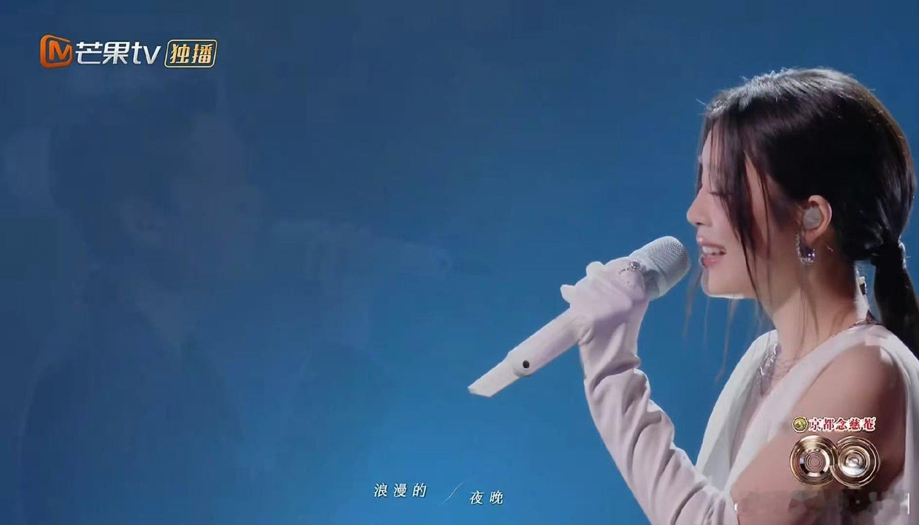 周兴哲姚晓棠的屋顶上男帅女美 声生不息周兴哲姚晓棠的声音太搭！《屋顶上》舞台让人